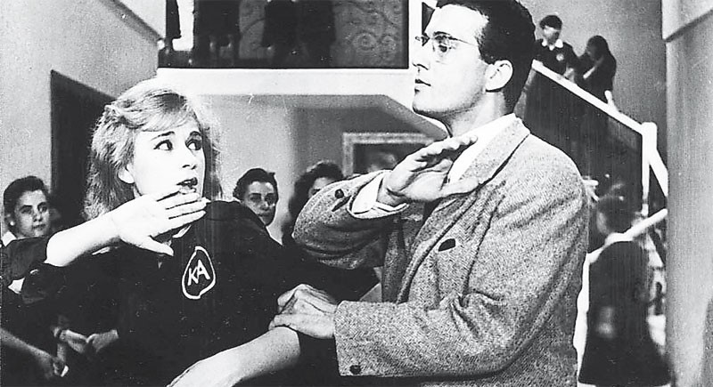 #055 Το ωφέλιμο της σφαλιάρας