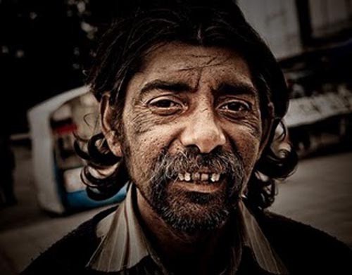 ΑΠΟΤΥΠΩΜΑΤΑ ΗΜΕΡΑΣ: Ο Δωδεκάλογος του Γύφτου