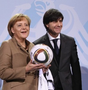 ΑΠΟΤΥΠΩΜΑΤΑ ΗΜΕΡΑΣ Εμπρός Καλή μας Εθνική!